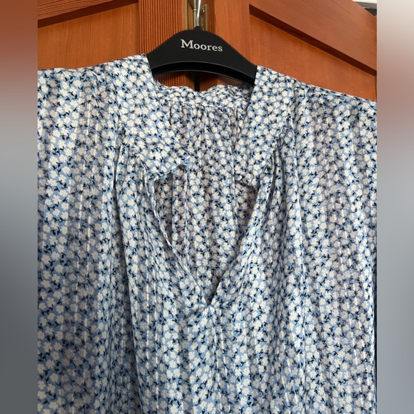 Spring/summer blue floral blouse - Picture 3 of 5